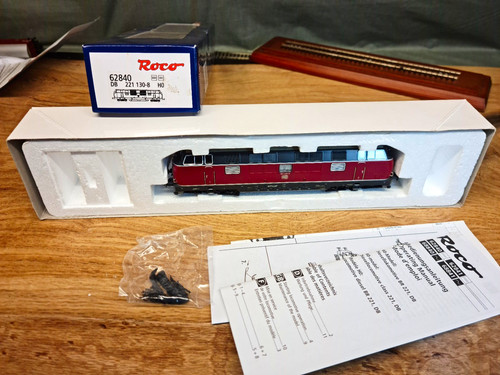Roco 221 locomotiva - db,